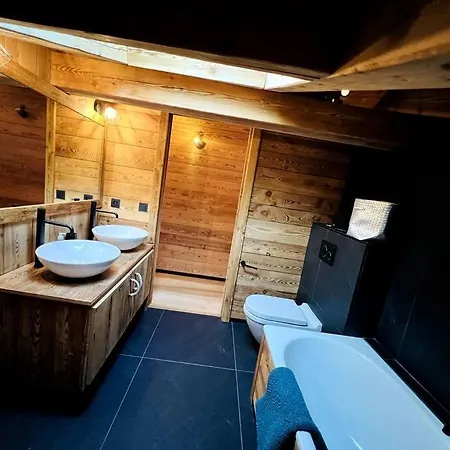 Dans De Luxe Megeve