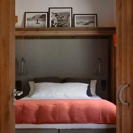 Holiday home Dans De Luxe