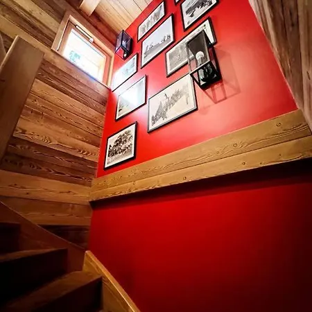 Dans De Luxe Megeve