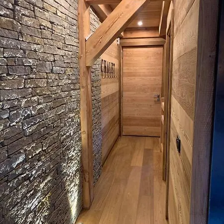 Dans De Luxe Megeve